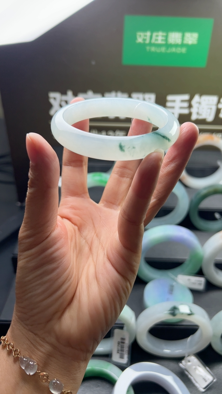 冰糯种白色翡翠