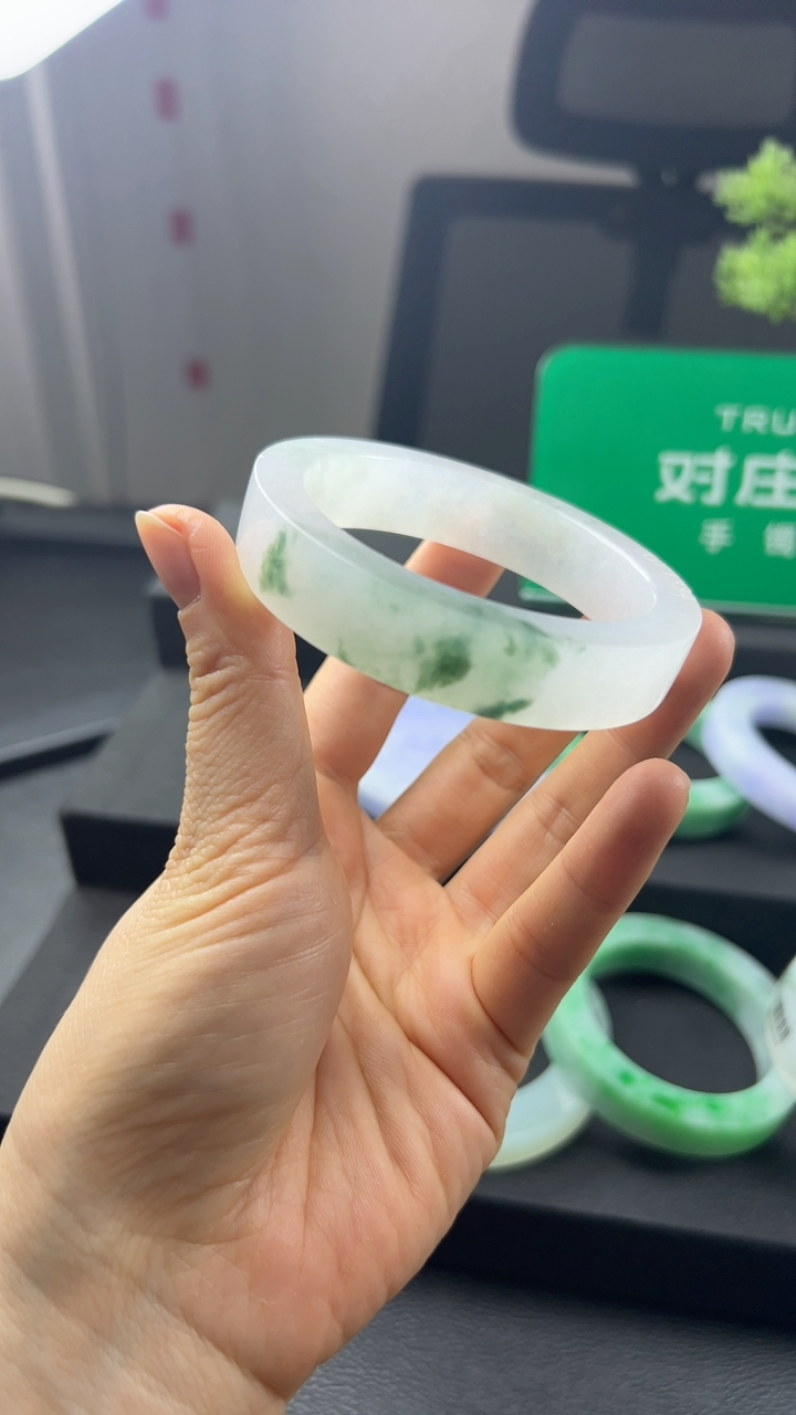 冰飘绿手镯
