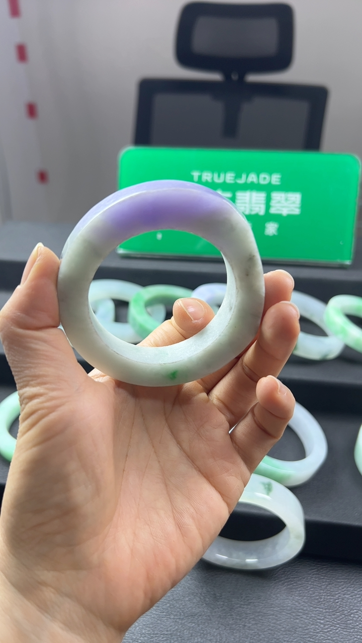 对庄甄选高端翡翠精品手镯