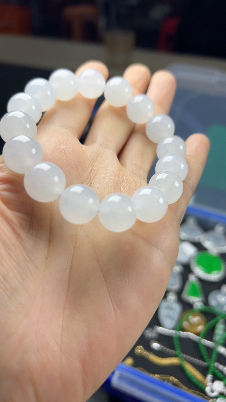 对庄甄选高端翡翠精品手串