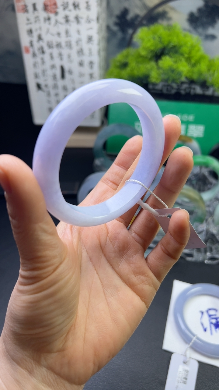 对庄甄选高端翡翠精品手镯