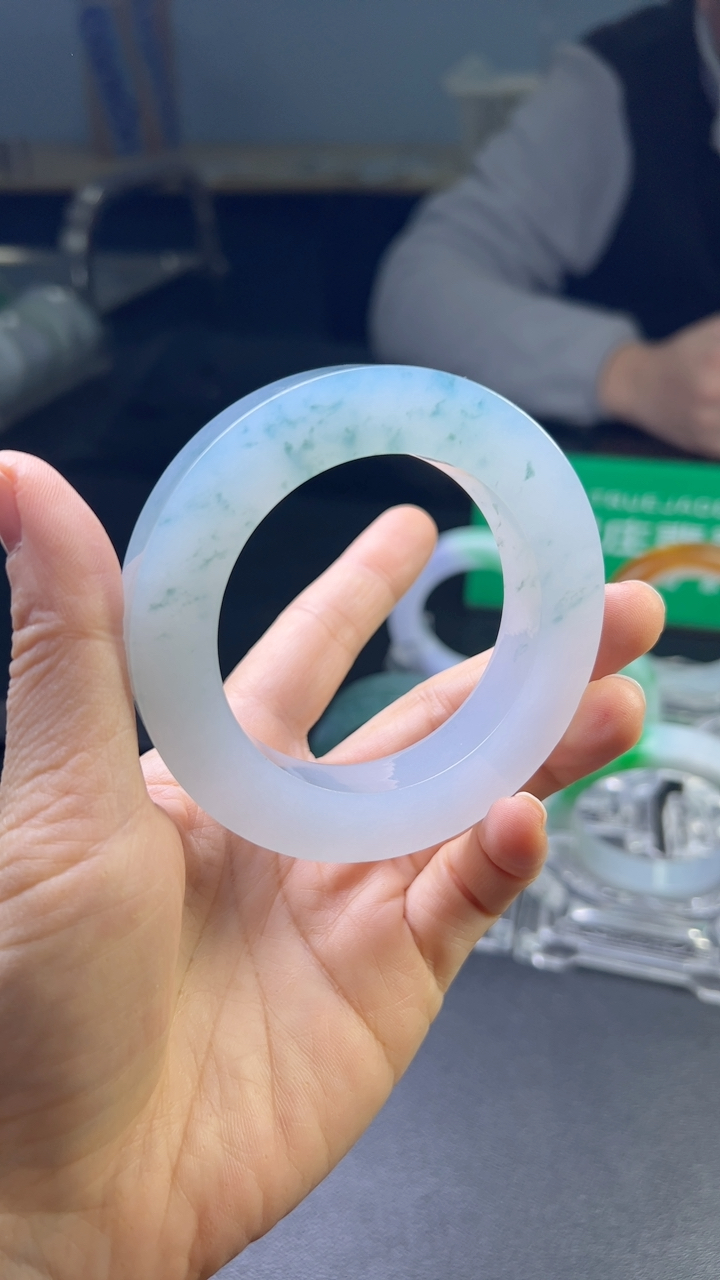 冰糯种蓝色手镯