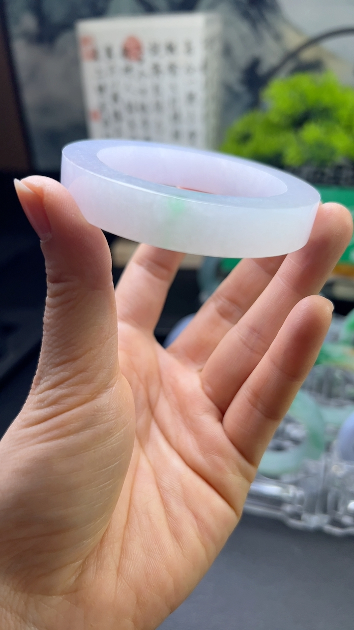 对庄甄选高端翡翠精品手镯