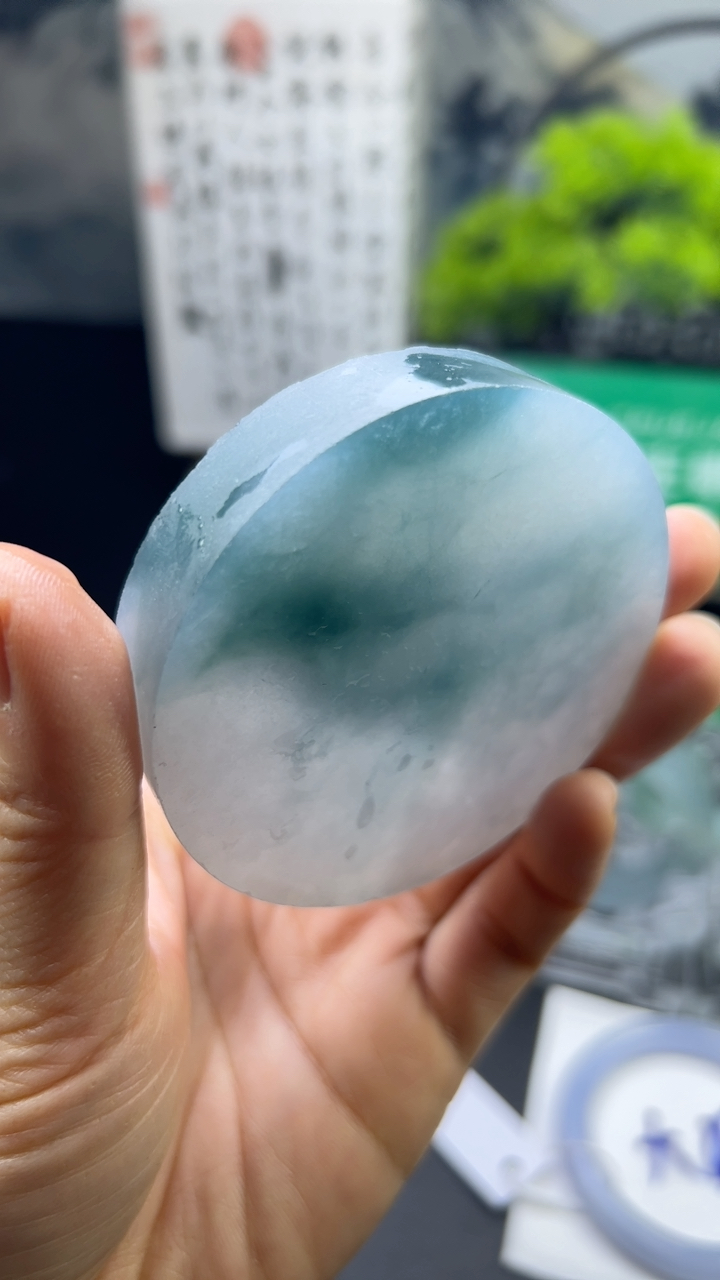 对庄甄选高端翡翠精品手镯