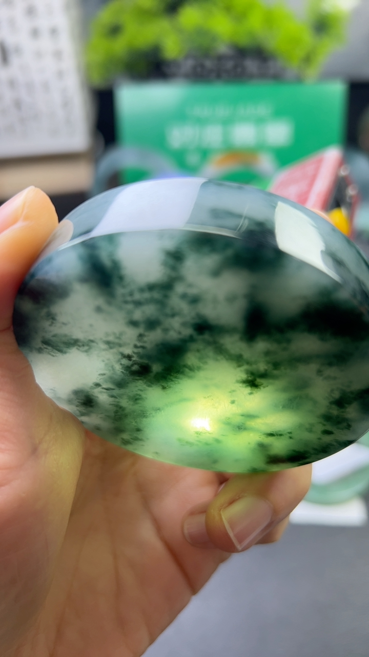 对庄甄选高端翡翠精品手镯