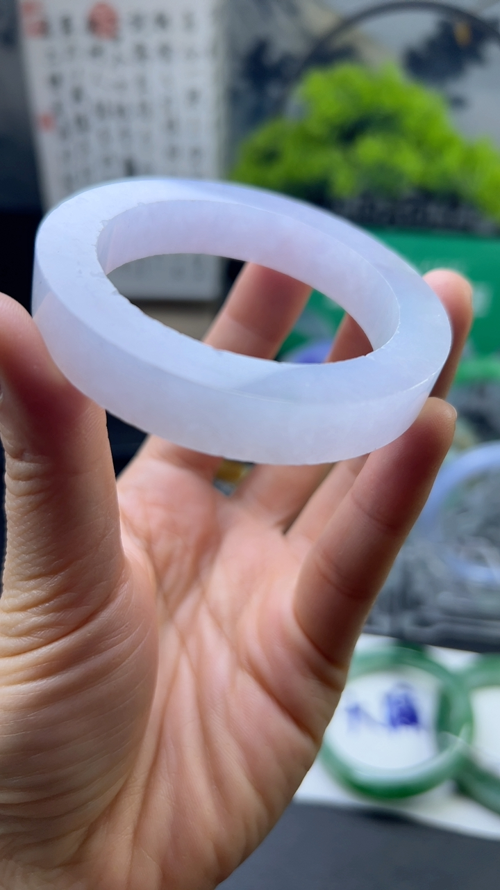 对庄甄选高端翡翠精品手镯