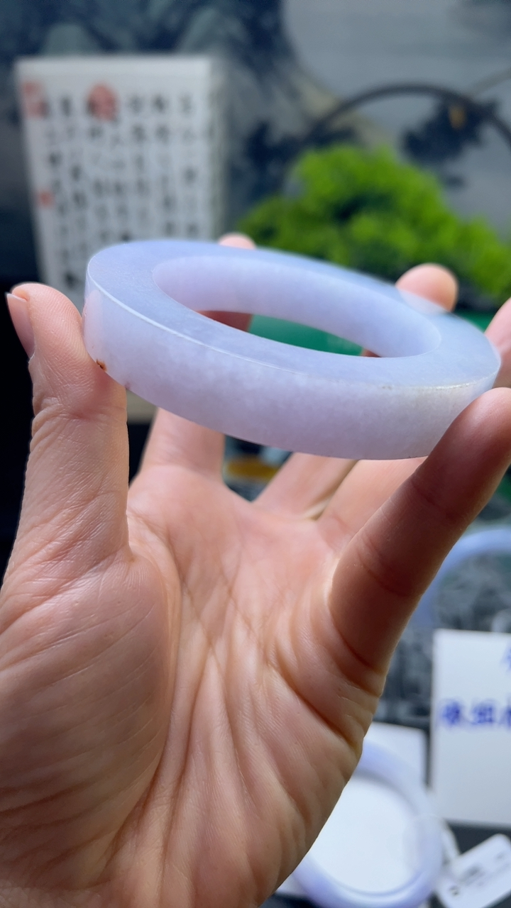 对庄甄选高端翡翠精品手镯