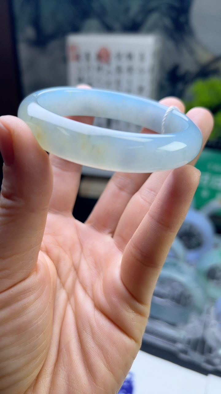 对庄甄选高端翡翠精品手镯