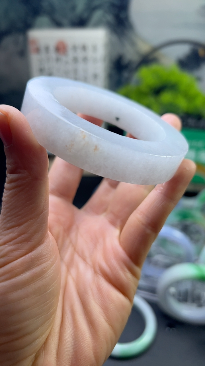 对庄甄选高端翡翠精品手镯