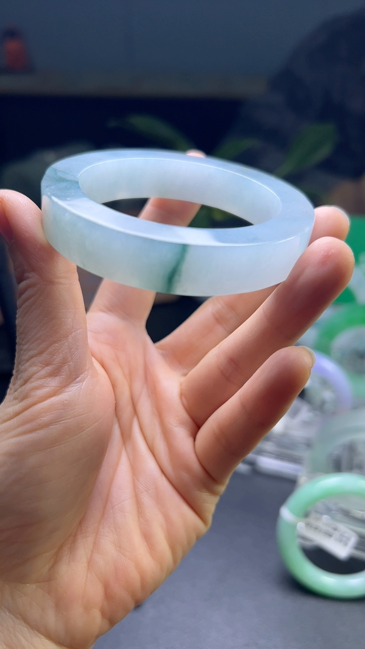 冰糯种蓝色手镯