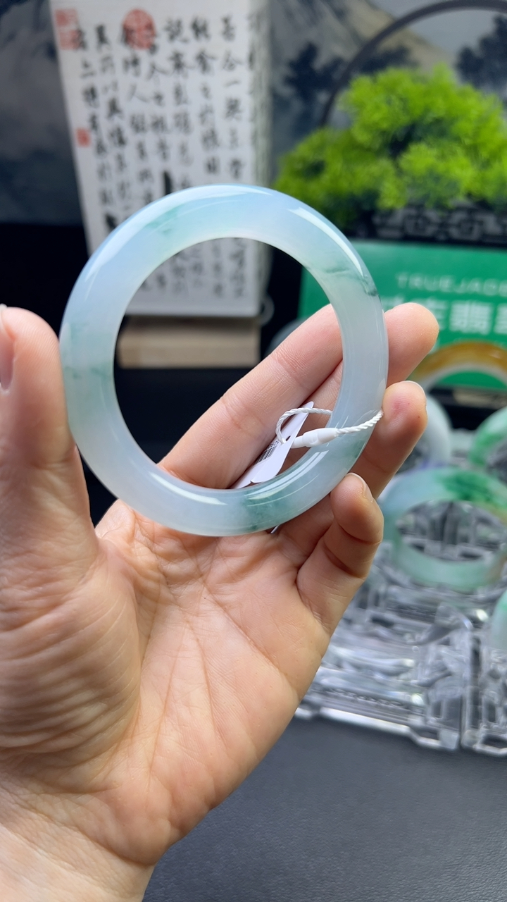 冰糯种蓝色手镯