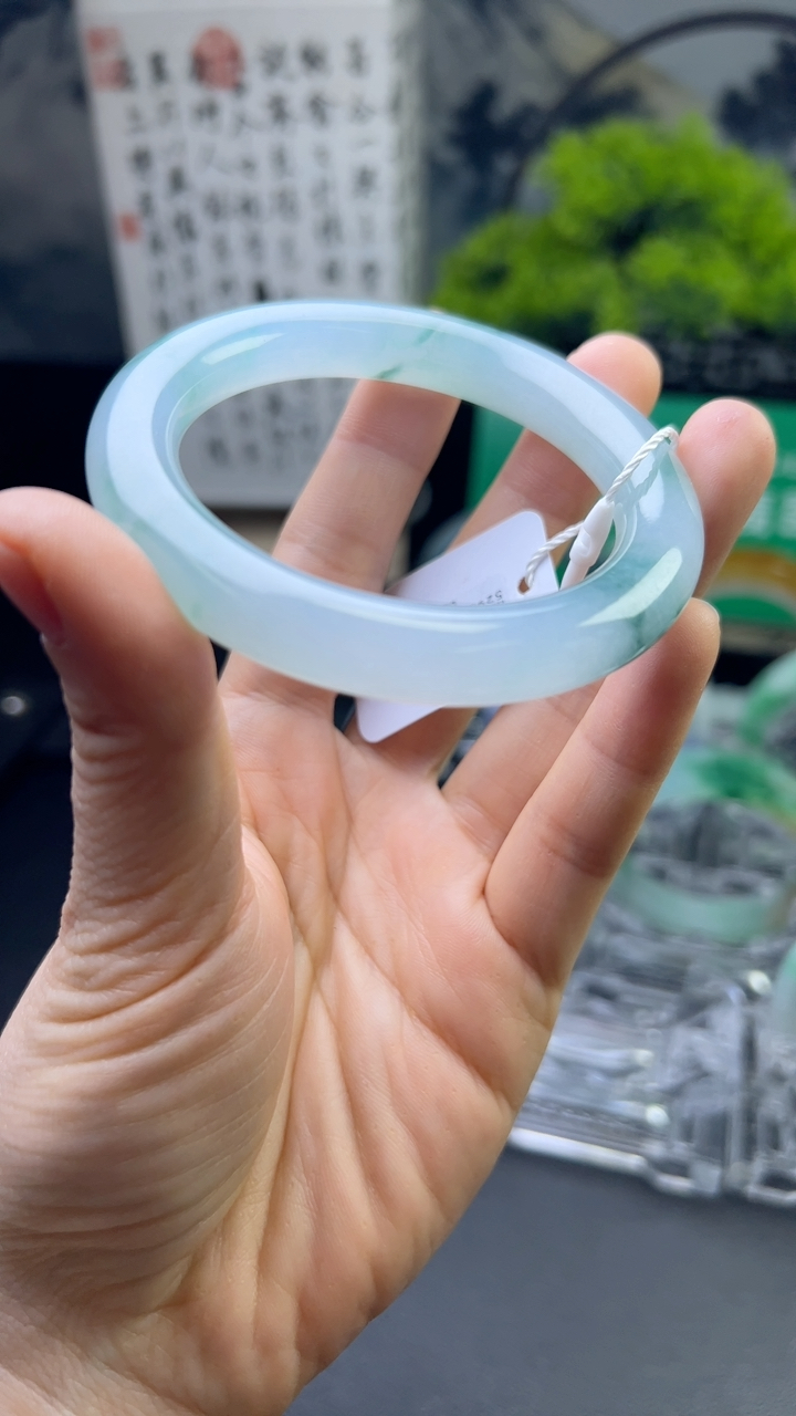 冰糯种蓝色手镯