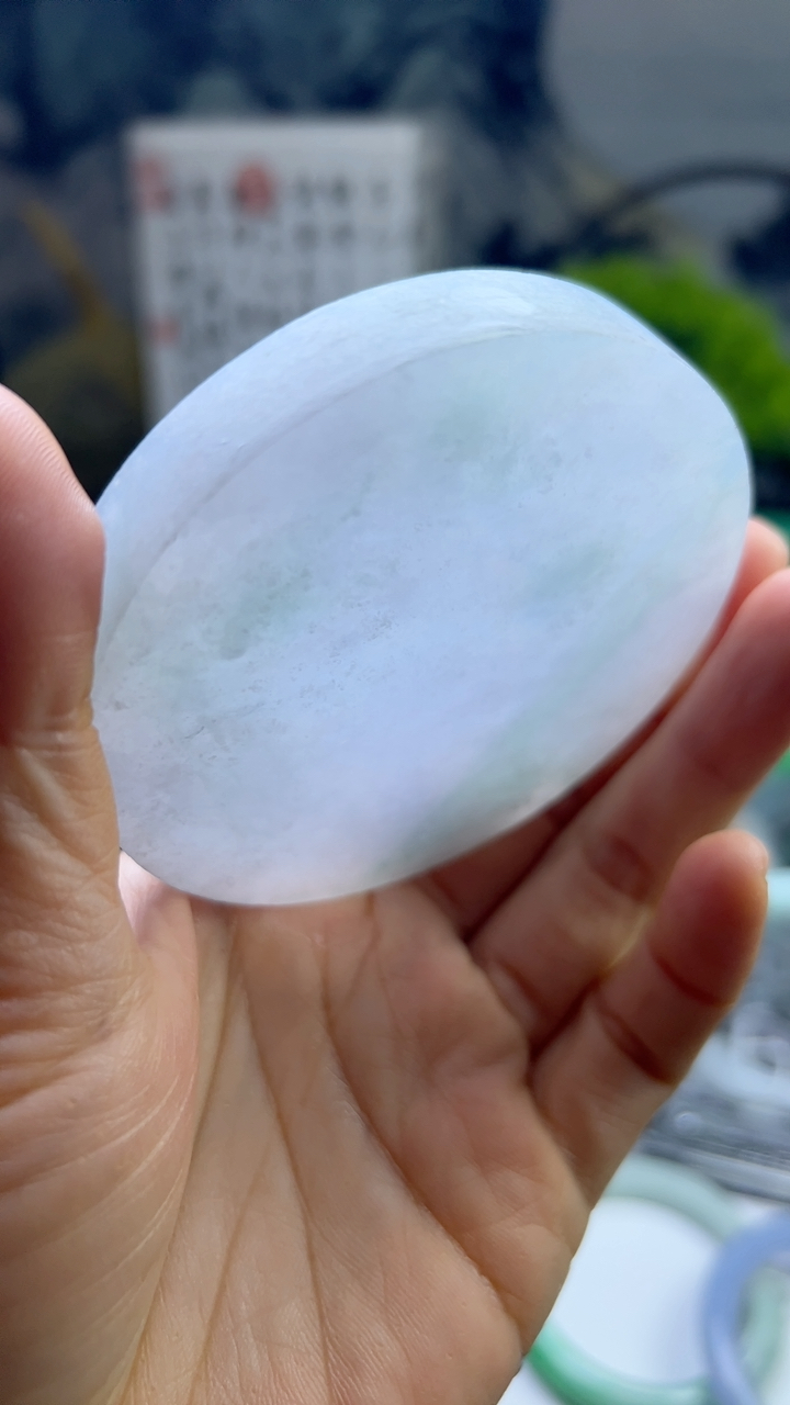 甄选高端翡翠精品手镯