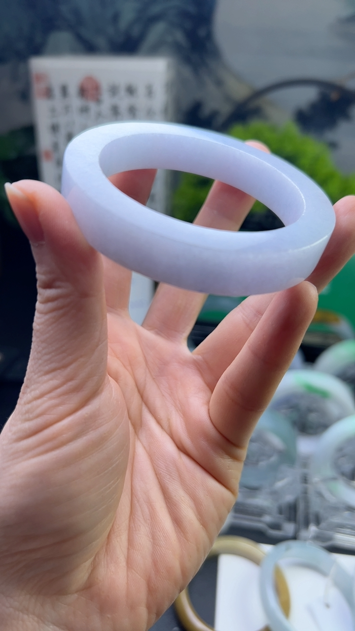 甄选高端翡翠精品手镯特价