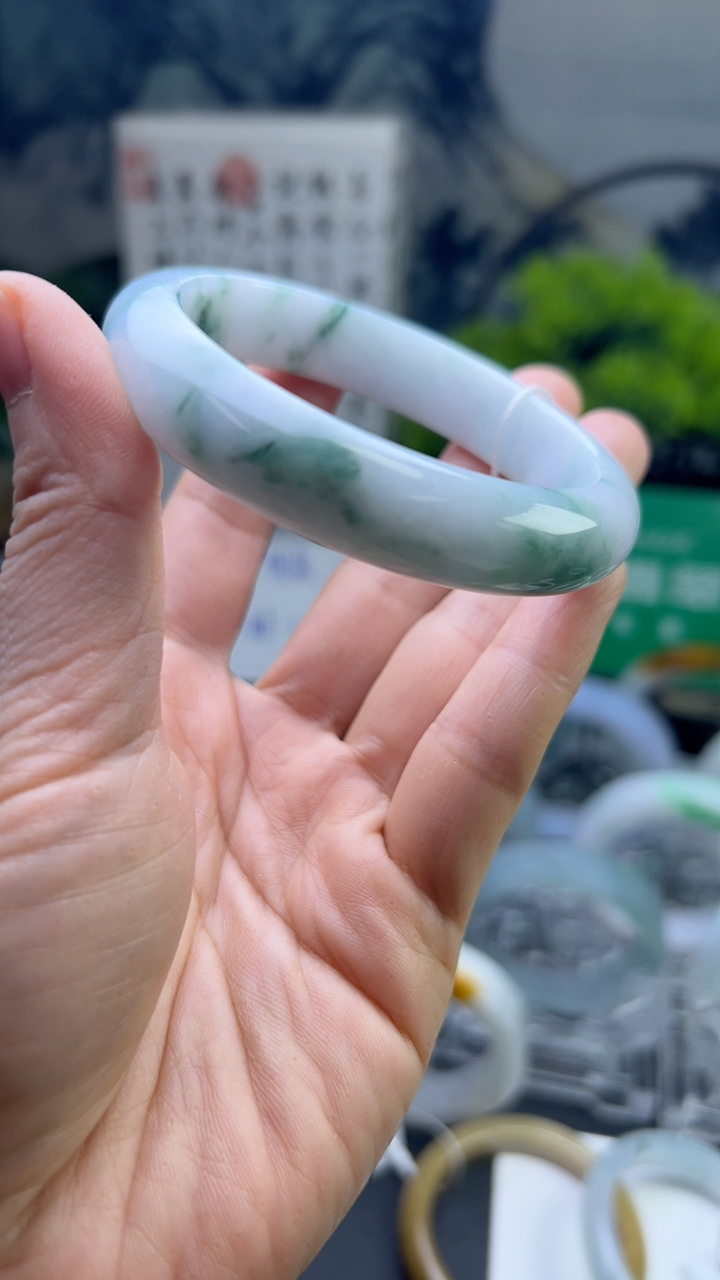 甄选高端翡翠精品手镯特价
