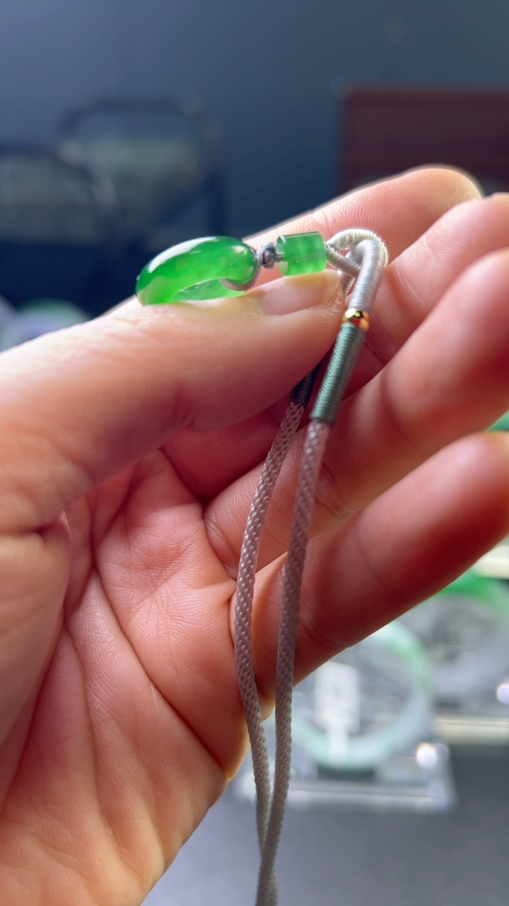 甄选高端翡翠精品挂件