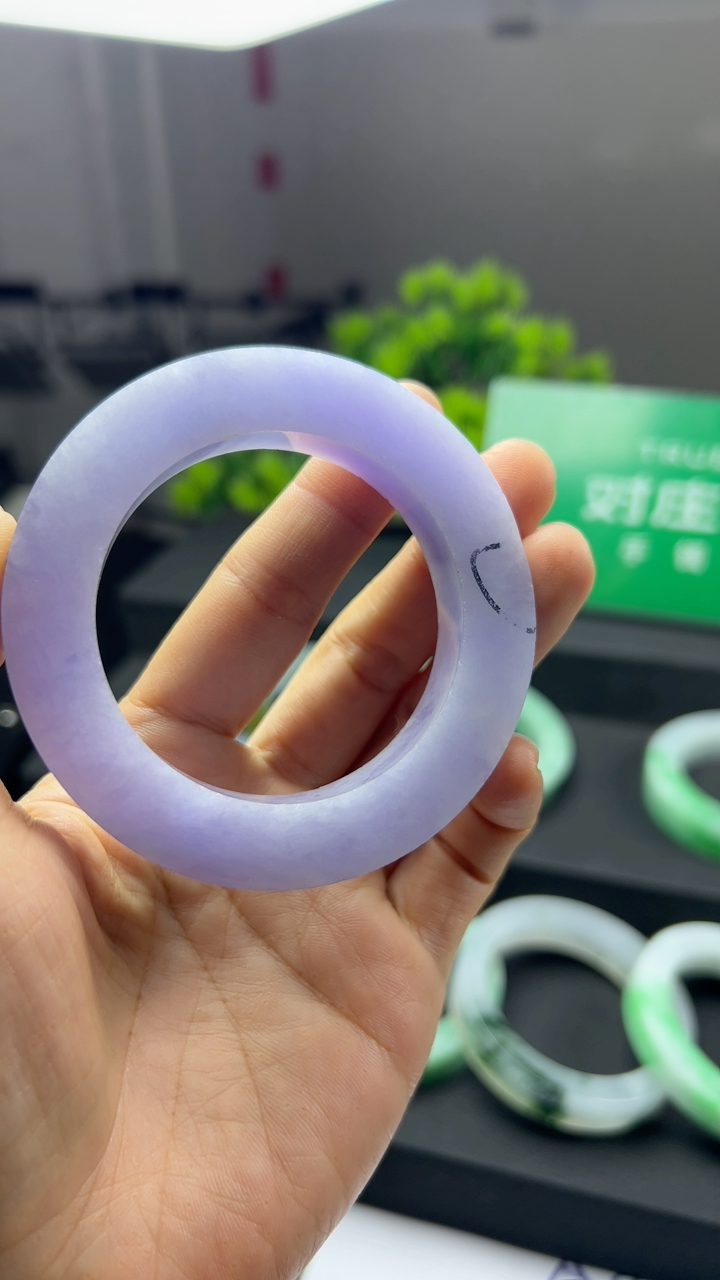 甄选高端翡翠精品手镯浓紫放漏