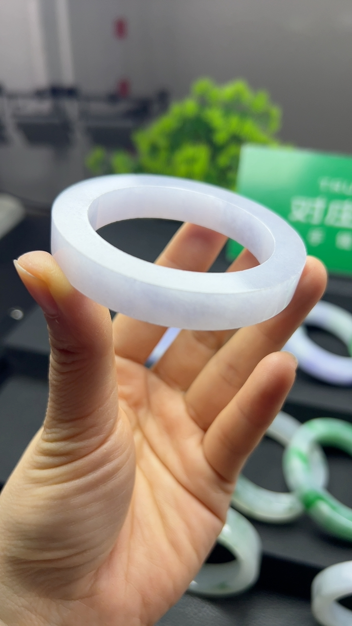 甄选高端翡翠精品手镯特价
