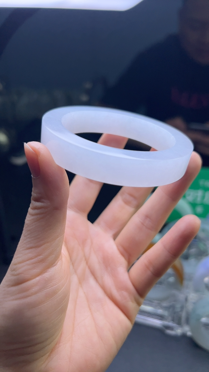 甄选高端翡翠精品手镯特价