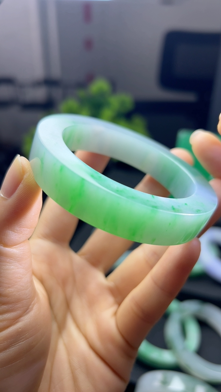 冰胶阳绿手镯