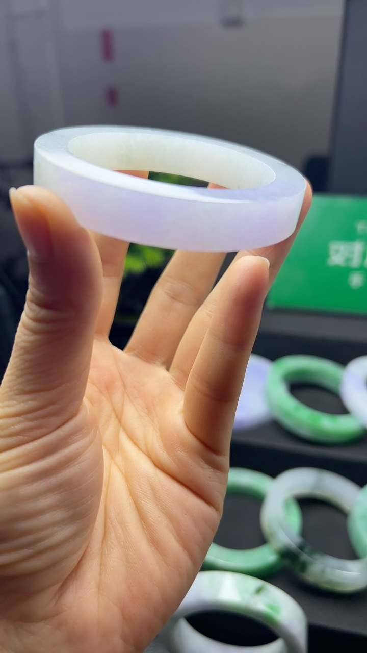 甄选高端翡翠精品手镯特价