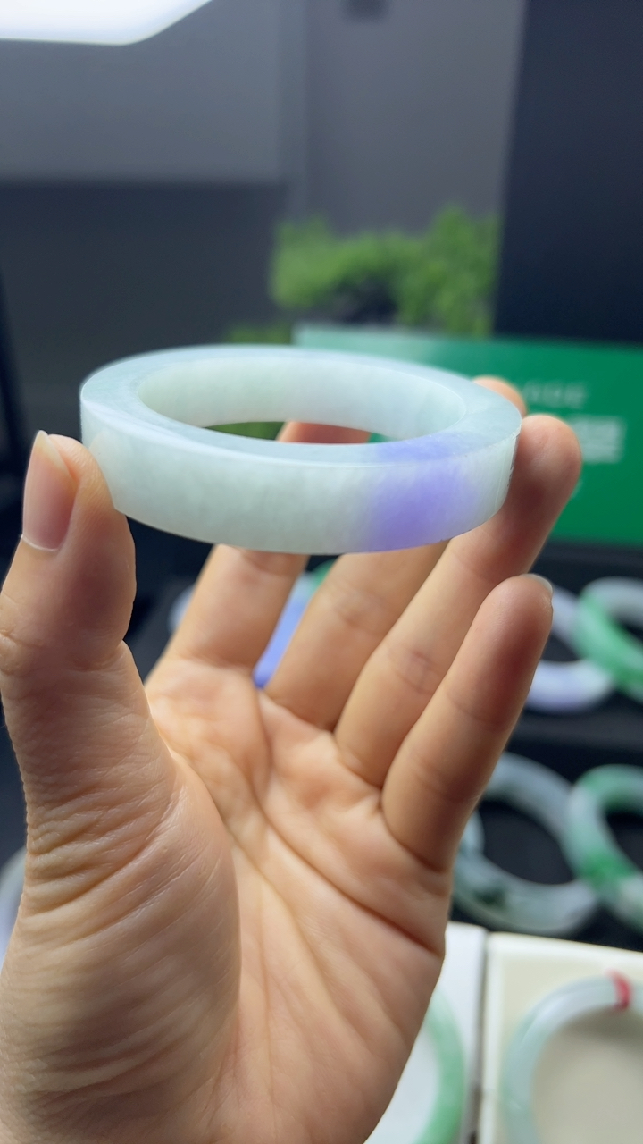 甄选高端翡翠精品手镯特价