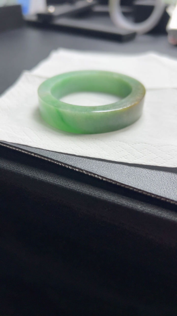 甄选高端翡翠精品手镯特价
