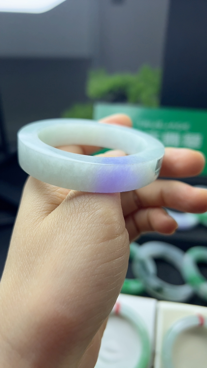 甄选高端翡翠精品手镯特价