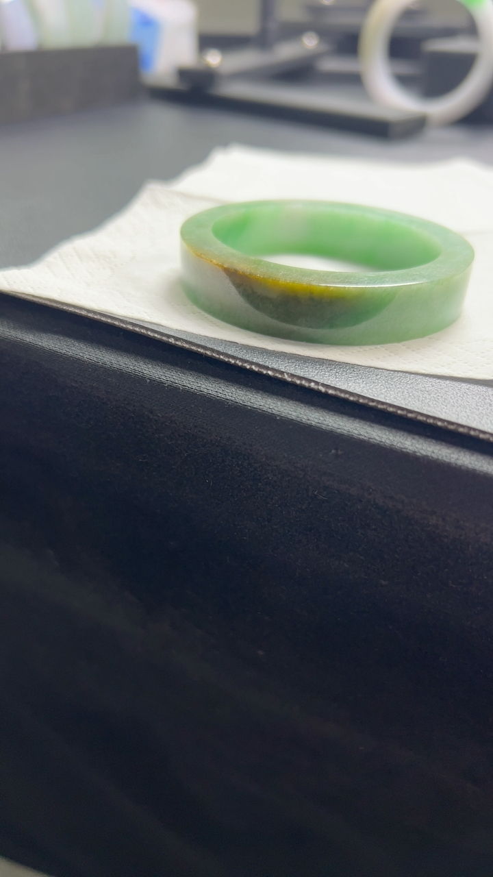 甄选高端翡翠精品手镯特价