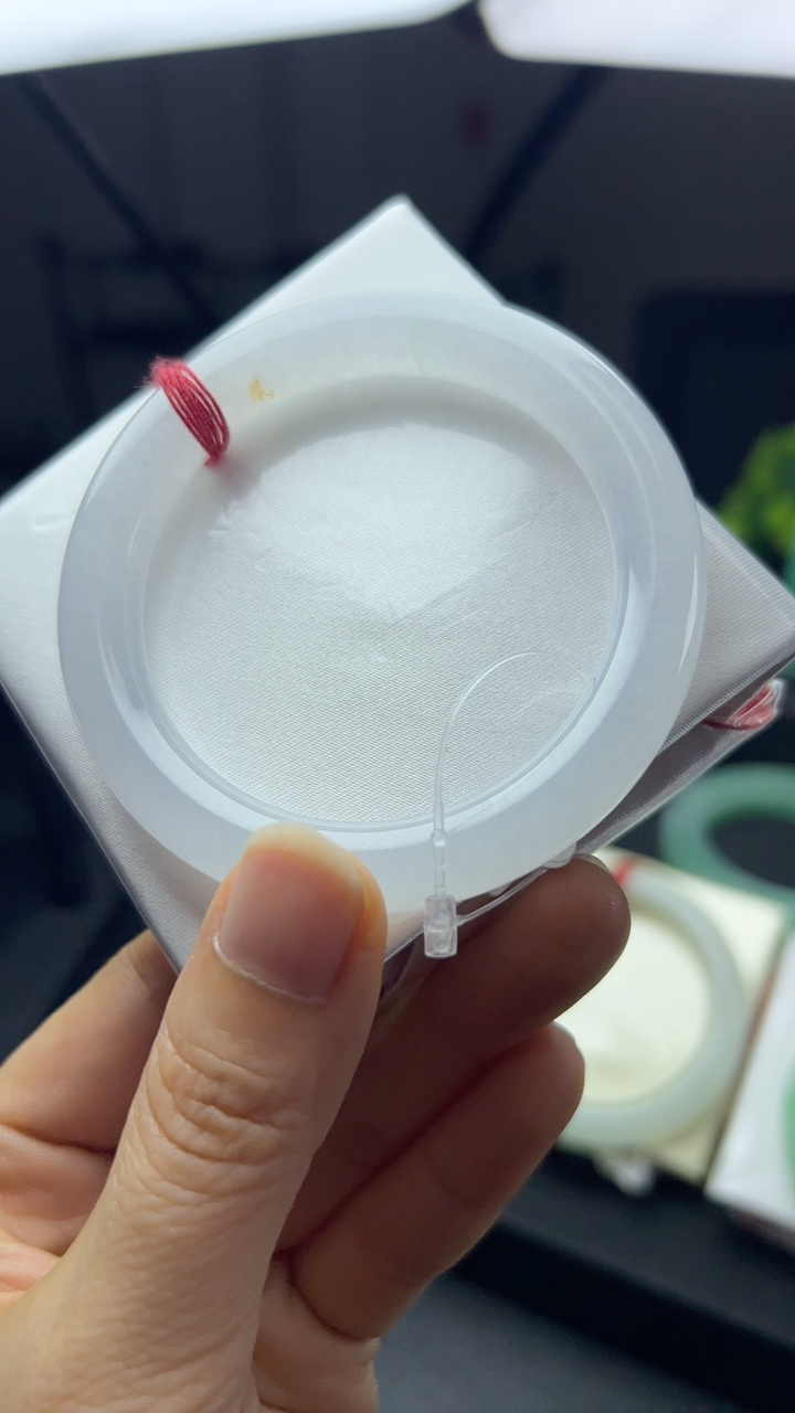 甄选高端翡翠精品手镯特价